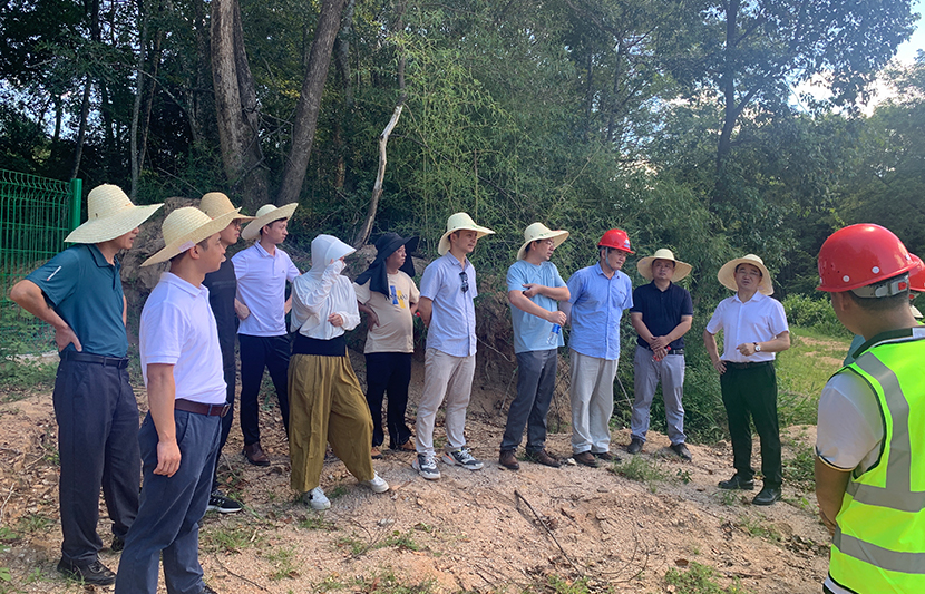 砥礪前行趕追進度 攻堅克難爭創(chuàng)佳績 | 挺進環(huán)保總部領(lǐng)導(dǎo)奔赴興國項目現(xiàn)場督辦工程進度