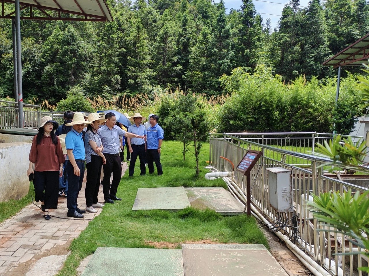 贛州市政協(xié)副主席藍(lán)文一行蒞臨挺進(jìn)環(huán)保龍南、定南稀土尾水處理站考察調(diào)研